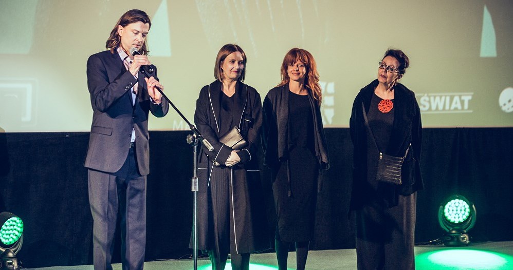 W środę, 22 lutego, w kinie Kijów.Centrum odbyła się uroczysta krakowska premiera filmu "Maria Skłodowska-Curie". Na czerwonym dywanie pojawili się: odtwórczyni głównej roli Karolina Gruszka, Iza Kuna, grająca siostrę noblistki, reżyserka Marie Noëlle oraz producent Mikołaj Pokromski. W polskich kinach film zagości już 3 marca.