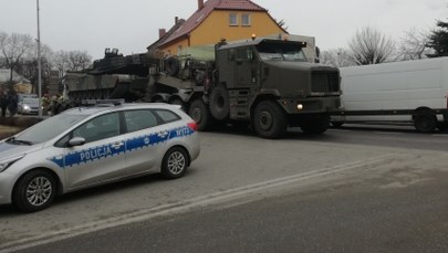 Mirosławiec: Wypadek z udziałem lawety wiozącej amerykański czołg