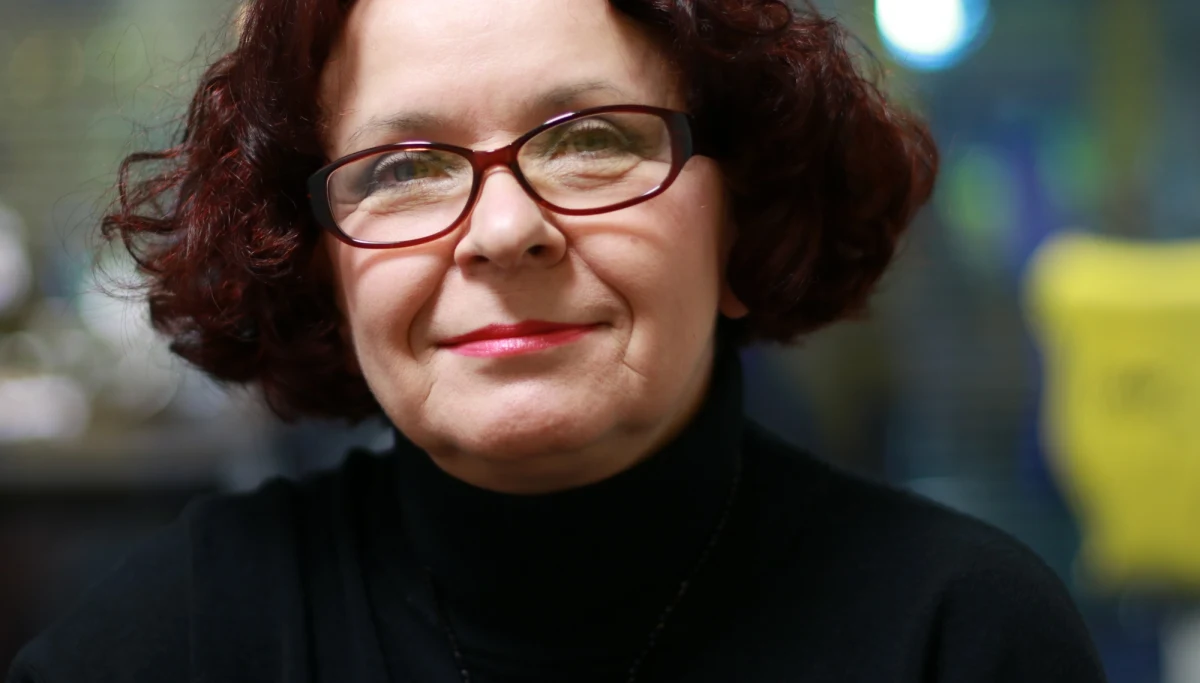 „Mam niedosyt informacji związany z pracami ze smoleńską podkomisją powołaną przez resort obrony narodowej” – przyznaje w Popołudniowej rozmowie w RMF FM Elżbieta Kruk. Posłanka PiS pytana o to, ile razy zebrał się w tej kadencji parlamentarny zespołu ds. zbadania katastrofy przyznaje: „Ani razu.” Dodaje w rozmowie z Marcinem Zaborskim: „Nie widzę potrzeby, żeby zespół parlamentarny ws. Smoleńska działał”. Deklaruje jednak: „Zwrócę się do przewodniczącego Jacka Świata z wnioskiem, byśmy zebrali się na następnym posiedzeniu”.