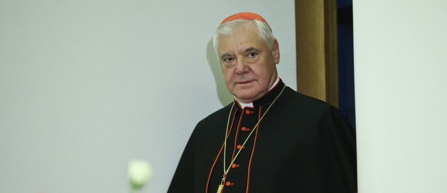 Każdy biskup, który dowiaduje się o przypadku pedofilii, musi zalecić ofiarom lub rodzicom, by zawiadomili o tym odpowiednie władze, a sprawcę zobligować do tego, by zgłosił się na policję - powiedział prefekt Kongregacji Nauki Wiary kardynał Gerhard Mueller. W wywiadzie dla dziennika "La Repubblica" watykański dostojnik oświadczył: „Kościół, w przeciwieństwie do wielu innych instytucji, naprawdę pracuje nad linią zerowej tolerancji”.