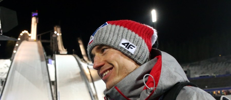 Kamil Stoch był najlepszy w dwóch z trzech porannych serii treningowych przed czwartkowym konkursem na dużej skoczni w narciarskich mistrzostwach świata w fińskim Lahti. Dobre skoki zanotowali też inni Polacy. Zabrakło medalistów z mniejszego obiektu.