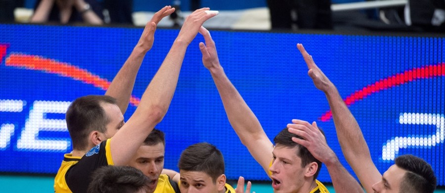 ​Siatkarze PGE Skry Bełchatów pokonali zespół mistrza Rumunii SCM Universitatea Craiova 3:0 (26:24, 25:18, 25:14) w ostatnim meczu grupy D Ligi Mistrzów. Dzięki wygranej bełchatowianie awansowali do rundy play-off z drugiego miejsca.