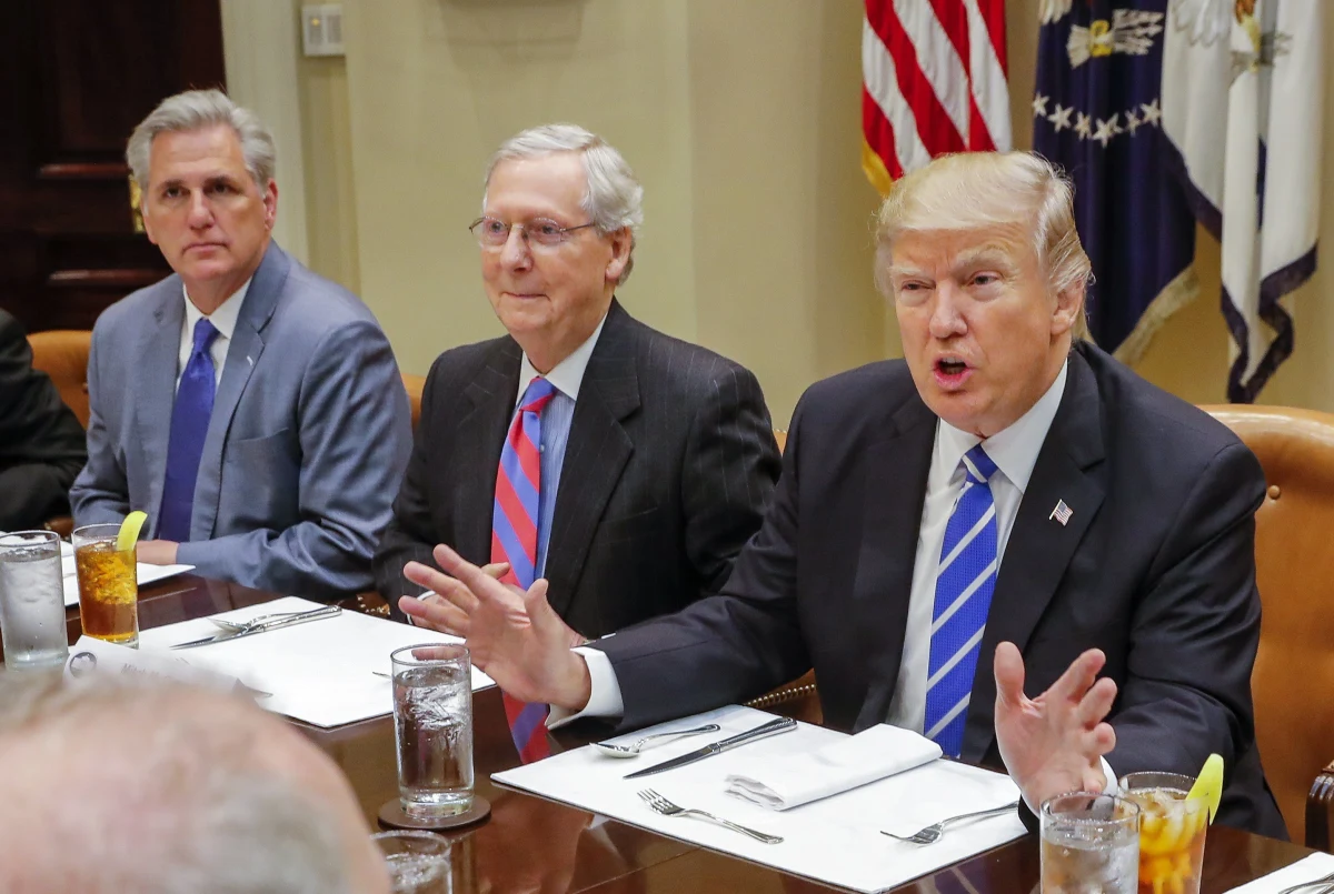 Mimo wyborczej obietnicy Donalda Trumpa, że budowa muru na granicy z Meksykiem rozpocznie się bez zwłoki, Biały Dom nie dysponuje wystarczającymi środkami, by zacząć inwestycję – wynika z dokumentu resortu bezpieczeństwa narodowego, do którego dotarł Reuters,