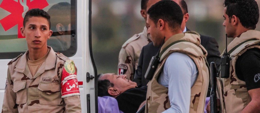 Najwyższy sąd apelacyjny w Egipcie uniewinnił byłego prezydenta Hosniego Mubaraka od zarzutu współodpowiedzialności za śmierć setek demonstrantów podczas powstania z 2011 roku. To właśnie ono położyło kres blisko 30-letnim rządom Mubaraka.
