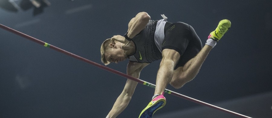 W Belgradzie rozpoczynają się dziś lekkoatletyczne Halowe Mistrzostwa Europy. Dwa lata temu z podobnej imprezy w Pradze przywieźliśmy siedem medali - w tym jeden złoty. Teraz nasz dorobek może być lepszy. Wysokie miejsca na światowych listach zajmują m.in. Piotr Lisek, Adam Kszczot czy Kamila Lićwinko. Łącznie do Serbii wysłaliśmy 34 sportowców.