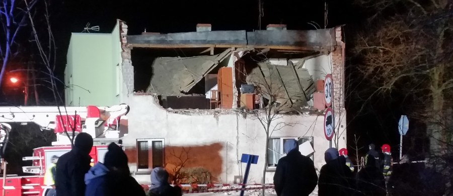 Spora eksplozja w miejscowości Grzebienisko w województwie wielkopolskim. W wyniku sporej eksplozji została zniszczona cała ściana domu. Informację o tym zdarzeniu dostaliśmy na Gorącą Linię RMF FM. 