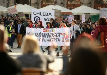 „Równość, wolność, bezpieczeństwo”, „Moje ciało, moja sprawa”. Manifa w Krakowie