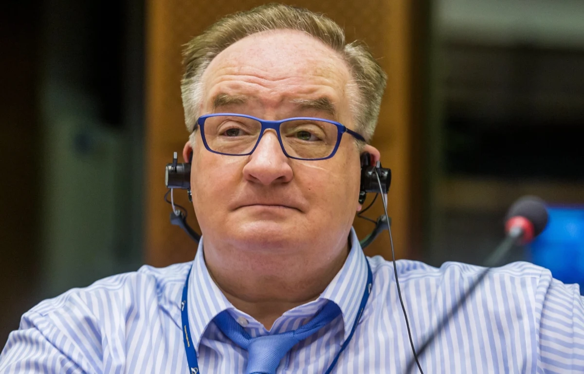 Ministerstwo Spraw Zagranicznych wystosowało notę do MSZ Republiki Malty, w której formalnie zgłosiło kandydaturę europosła Jacka Saryusz-Wolskiego na Przewodniczącego Rady Europejskiej. W odpowiedzi na tę decyzję europoseł został wyrzucony z Platformy Obywatelskiej.