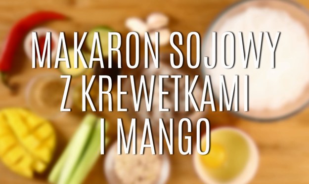 Polacy coraz chętniej sięgają po dania kuchni orientalnej, sami również próbujemy eksperymentować z dalekowschodnimi przyprawami czy składnikami. Wyborną propozycją dla wszystkich są dania z przepysznego makaronu sojowego, który nie jest już nowością w naszym kraju. Oto propozycja na przepyszny makaron sojowy z krewetkami z dodatkiem słodkiego mango - będziecie zachwyceni tym smakiem!
