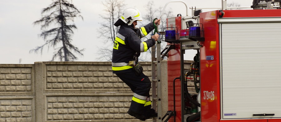 Nikt nie ucierpiał w pożarze, który wybuchł o poranku w przedszkolu przy ul. Lwowskiej w Wadowicach - donosi reporter RMF FM Paweł Pawłowski. W budynku było 17 dzieci i 19 pracowników - wszystkich bezpiecznie wyprowadzono na zewnątrz.