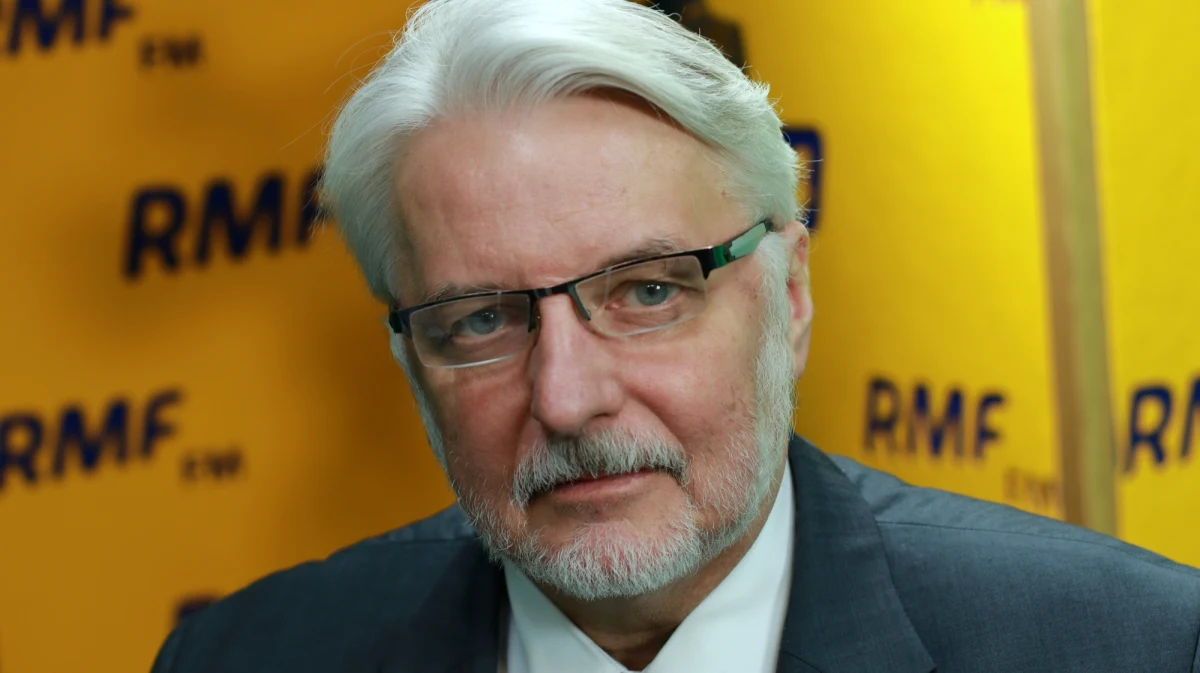 "Już od grudnia w różnych sytuacjach pojawiało się nazwisko Jacka Saryusz-Wolskiego" - powiedział w Porannej rozmowie w RMF FM Witold Waszczykowski. Szef polskiej dyplomacji odniósł się w ten sposób do kandydatury polityka na stanowisko przewodniczącego Rady Europy. "Gdybyście chcieli zamienić Donalda Tuska na innego polskiego kandydata, zgłosilibyście kogoś, kto ma podobne znaczenie, podobny ciężar gatunkowy, choćby z tego powodu, że pełnił odpowiednią funkcję. Na przykład zgłosilibyście Beatę Szydło" - mówiłł podczas rozmowy jej gospodarz Robert Mazurek. "Nigdzie nie jest napisane, że przewodniczącym Rady Europejskiej ma być premier lub prezydent" - podkreślił Waszczykowski. Jak wyjaśnił, nikogo nie zgłoszono jako kandydata na stanowisko przewodniczącego Rady Europy poza Jackiem Saryusz-Wolskim. "To nie jest przedłużenie kadencji, to jest druga kadencja. My na drugą kadencję proponujemy innego kandydata. Donald Tusk nie jest nigdzie zaproponowany jako oficjalny kandydat". Waszczykowski podkreślił także, że jego zdaniem Saryusz-Wolski ma szansę zostać szefem RE. "Celem numer jeden polskiego rządu jest doprowadzenie do tego, aby Polak w dalszym ciągu był na tym stanowisku" - dodał szef MSZ.