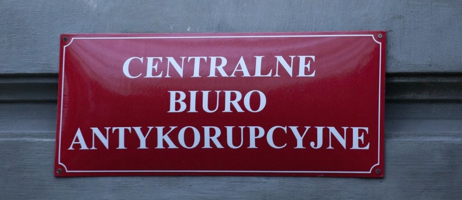 CBA zatrzymało olsztyńskiego biznesmena Wojciecha K. oraz byłego szefa tamtejszego oddziału telewizji publicznej Jarosława K. Wielowątkowe śledztwo w tej sprawie prowadzi także do byłego ministra zdrowia w rządzie SLD Mariusza Ł. - informuje dziennikarz RMF FM Piotr Bułakowski.