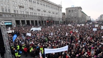 Strajk Kobiet w całej Polsce. "Nie składamy parasolek" 