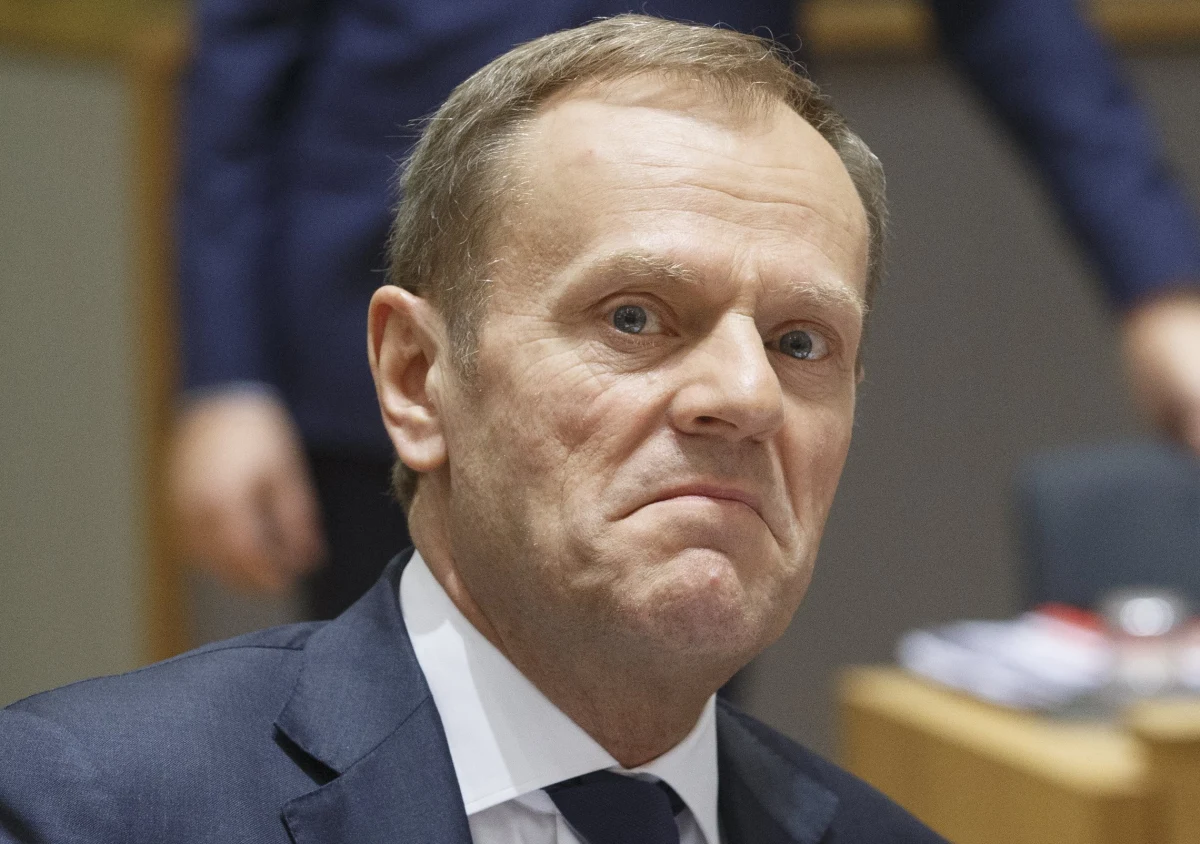 Prawo i Sprawiedliwość nie składa broni w walce o przekonanie Polaków, że Donald Tusk nie powinien zostać wybrany na drugą kadencję na stanowisku szefa Rady Europejskiej. Partia Jarosława Kaczyńskiego opublikowała spot "Jeden Donald wystarczy", w którym ostro krytykuje działania Tuska zarówno w roli szefa polskiego rządu, jak i przewodniczącego RE.