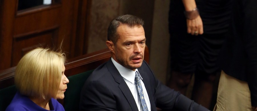 Ukraińskie media domagają się dymisji byłego ministra transportu Polski Sławomira Nowaka ze stanowiska szefa państwowej agencji drogowej Ukrainy Ukrawtodor. Ich zdaniem urzędnik więcej czasu spędza w Polsce niż w miejscu pracy.