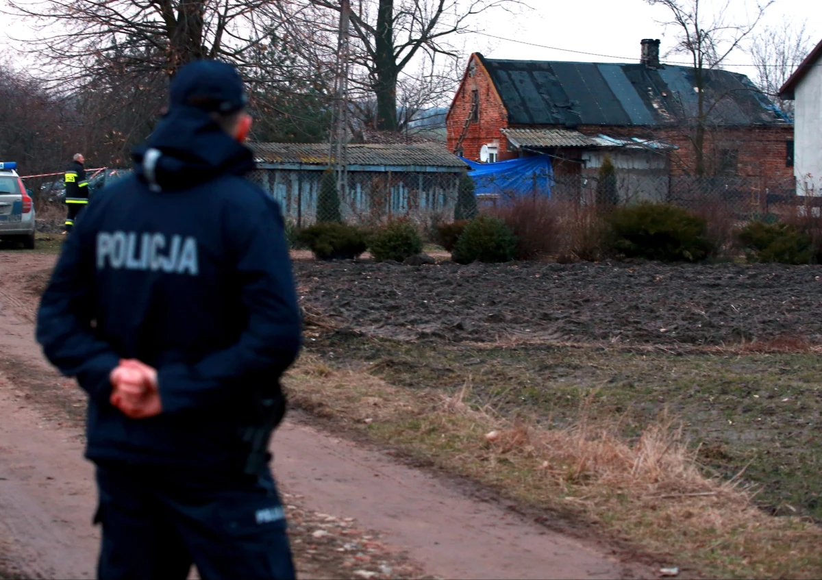 50-letni Ireneusz S., którego zatrzymano w sprawie wczorajszego brutalnego zabójstwa we wsi Model na Mazowszu, był leczony psychiatrycznie - ustalił reporter RMF FM. Mężczyzna zabił swoich rodziców siekierą. 