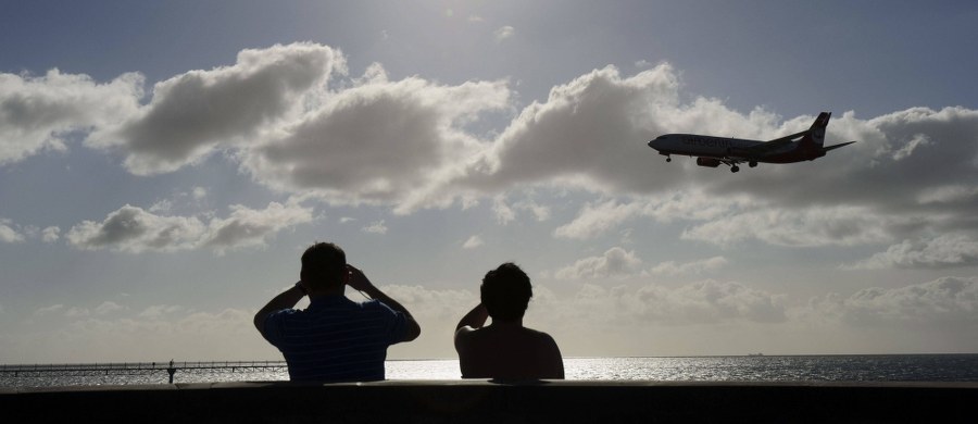 Około godz. 19:30 czasu polskiego z wyspy Lanzarote na Oceanie Atlantyckim miał wystartować samolot z polskimi turystami na pokładzie. Prawie dwieście osób na wylot czekało od wczoraj. 