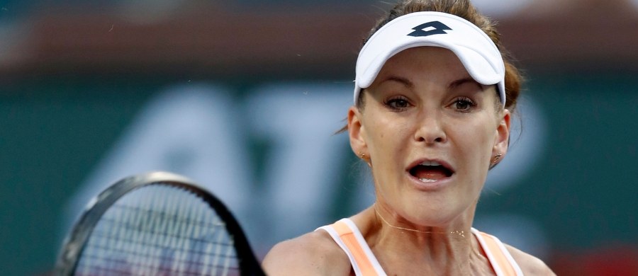 Rozstawiona z "szóstką" Agnieszka Radwańska na trzeciej rundzie zakończyła udział w turnieju WTA Premier na kortach twardych w Indian Wells (pula nagród 7 mln dol.). Polska tenisistka przegrała z chińską kwalifikantką Shuai Peng 4:6, 4:6.