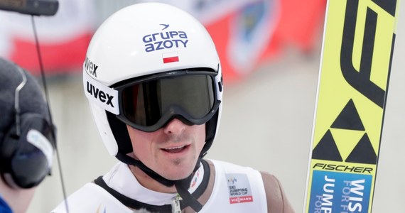 Austriak Stefan Kraft jest liderem cyklu Raw Air przed wtorkowym konkursem Pucharu Świata w skokach narciarskich na Lysgardsbakken w norweskim Lillehammer. Po poniedziałkowym prologu w czołówce, na czwartym miejscu, plasuje się Piotr Żyła. Początek pierwszej serii konkursowej zaplanowany jest na godz. 17.