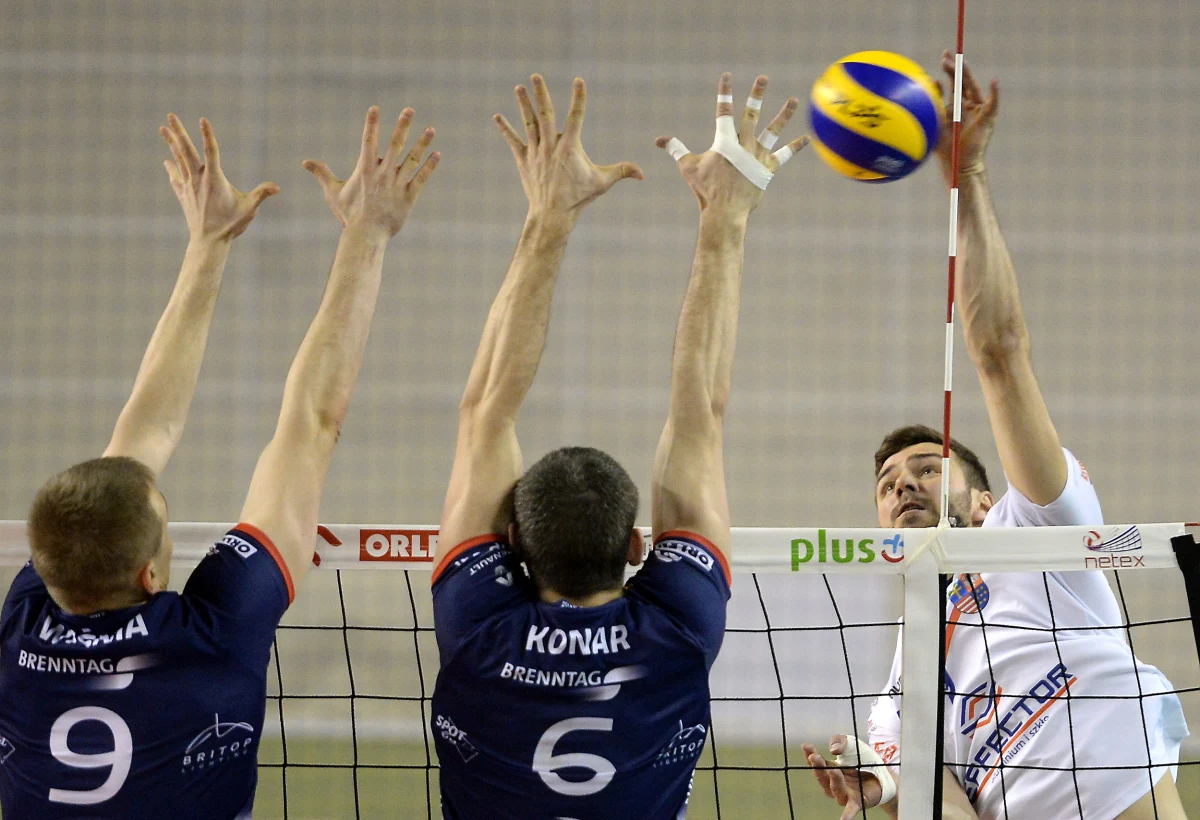 Poznaliśmy nazwiska siatkarzy, którzy powalczą o miejsce w kadrze na najważniejsze mecze tego sezonu. Selekcjoner Ferdinando De Giorgi zostawił sobie szerokie pole manewru: na liście powołanych znalazły się aż 62 nazwiska! Uwagę zwraca również powrót do drużyny narodowej kilku doświadczonych graczy.