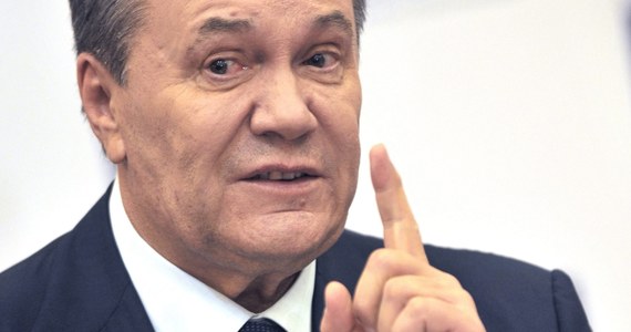 ​Prokurator generalny Ukrainy Jurij Łucenko powiadomił, że istnieje wystarczający materiał dowodowy, by zaocznie pociągnąć do odpowiedzialności byłego ukraińskiego prezydenta Wiktora Janukowycza za zdradę stanu - poinformowała we wtorek agencja Interfax-Ukraina.
