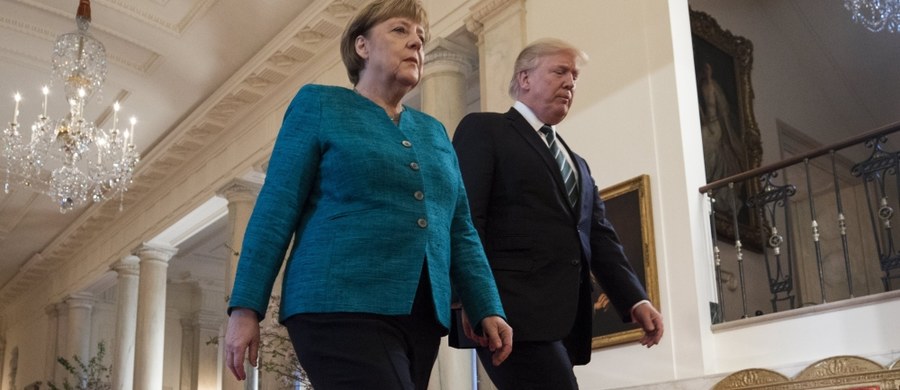 ​Prezydent Stanów Zjednoczonych Donald Trump przyjął w piątek kanclerz Niemiec Angelę Merkel w Białym Domu. Spotkanie obojga polityków w cztery oczy dotyczyło m.in. stosunków na linii Waszyngton-Berlin, polityki zagranicznej, wydatków na obronność, kwestii NATO, czy też imigracji.