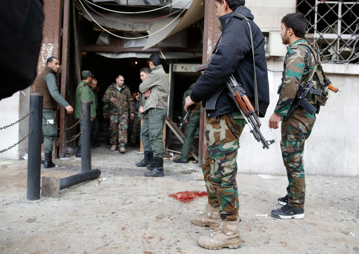 Rzecznik Pentagonu zaprzecza, że lotnictwa USA zaatakowało meczet w pobliżu Aleppo. W nalocie zginąć miało 49 osób. Na dowód, rzecznik pokazał zdjęcie lotnicze z piątku, na którym widać budynek, który nie jest uszkodzony. 