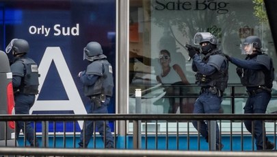 Francja: Napastnik był uzbrojony. Krzyczał, że jest gotów umrzeć za Allaha