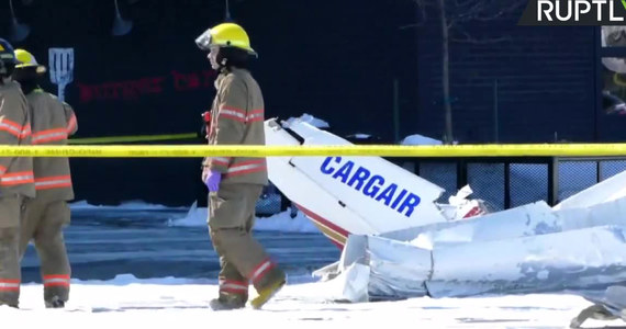 Dwa małe samoloty zderzyły się w Montrealu w Kanadzie. Jeden z pilotów zginął na miejscu. Drugi, w stanie krytycznym, trafił do szpitala.