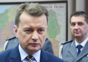 Błaszczak: Rząd unieważnił dokument dot. polityki migracyjnej Polski