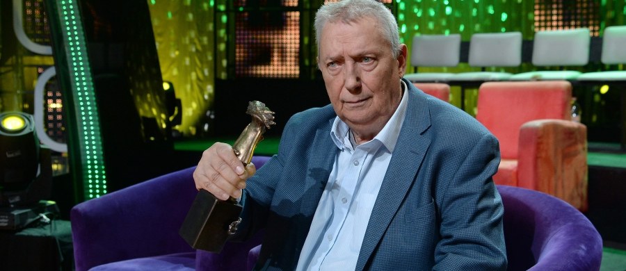 Przygotowana przez władze Warszawy księga kondolencyjna poświęcona pamięci Wojciecha Młynarskiego, zostanie wyłożona w sali 131 stołecznego ratusza (Plac Bankowy 3/5). Będzie można się do niej wpisywać w środę i czwartek w godz. 9-18.