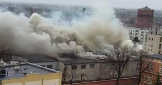 Pożar starego, pustego browaru w Brzegu przy ulicy Ofiar Katynia. Informację dostaliśmy na Gorącą Linię RMF FM.