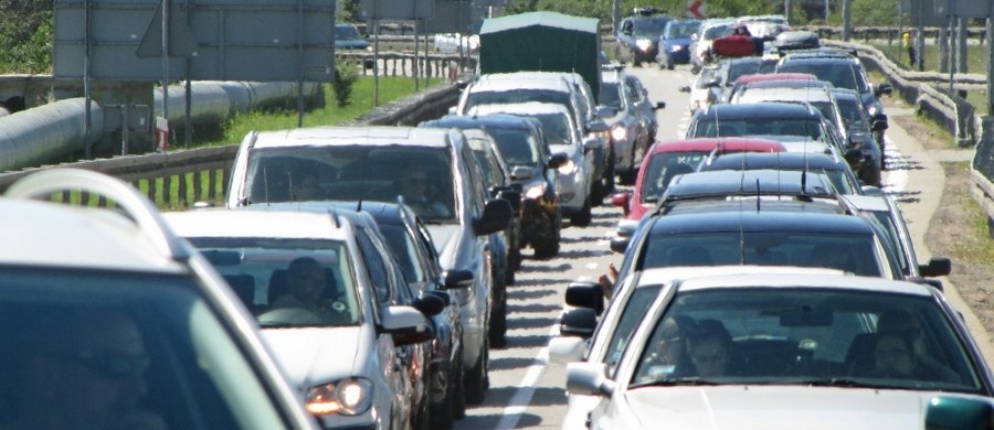 Dobrowolnie zwrócisz prawo jazdy, dostaniesz zniżkę na pogrzeb. To oferta domu pogrzebowego Heiankaku z prefektury Aichi w środkowej Japonii skierowana do seniorów. Powodem jest wzrostu liczby wypadków drogowych, których sprawcami są starsi kierowcy.