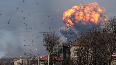 Eksplozje w największym składzie amunicji na Ukrainie. 20 tys. osób ewakuowanych
