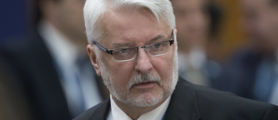 ​Szef MSZ Witold Waszczykowski na łamach najnowszego wydania niemieckiego tygodnika "Der Spiegel" zaapelował do pozostałych krajów Unii Europejskiej o zachowanie jedności Europy i zapobieżenie tym samym jej rozbiciu w wyniku koncepcji "wielu prędkości".