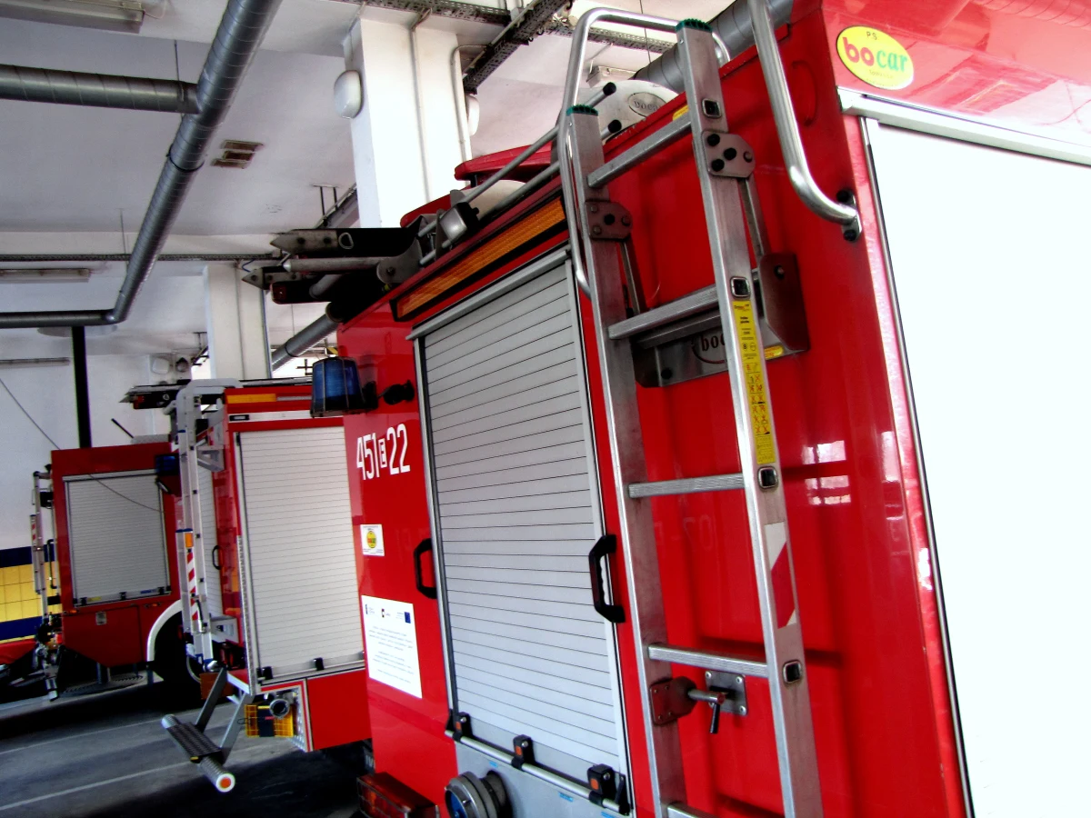 Jedna osoba została poszkodowana, a 18 ewakuowano w wyniku pożaru w jednym z klubów nocnych w Słubicach w Lubuskiem. Ogień już ugaszono.