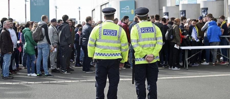 ​30-letni mężczyzna został aresztowany w Birmingham, w środkowej Anglii, w związku z niedawnym zamachem terrorystycznym w Londynie. Jest on podejrzewany o "przygotowywanie aktów terrorystycznych" - poinformowała londyńska policja.
