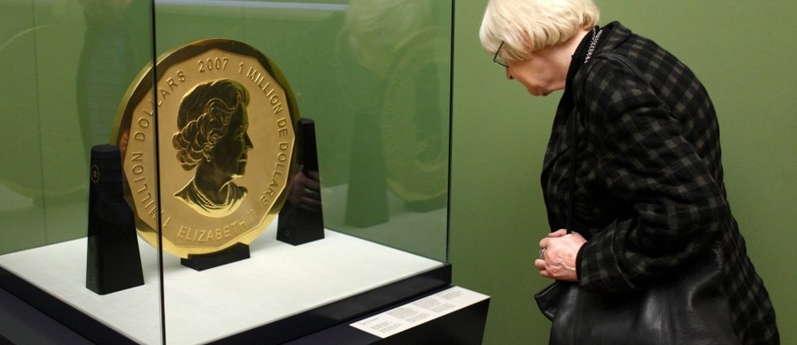 Z berlińskiego muzeum im. Bodego skradziono złotą monetę o nominalnej wartości 1 miliona amerkańskich dolarów (niespełna 3 mln złotych). Gigantyczna moneta waży 100 kilogramów.