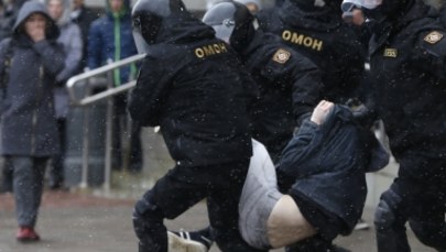 Białoruś: Wysokie kary dla opozycjonistów za udział w protestach