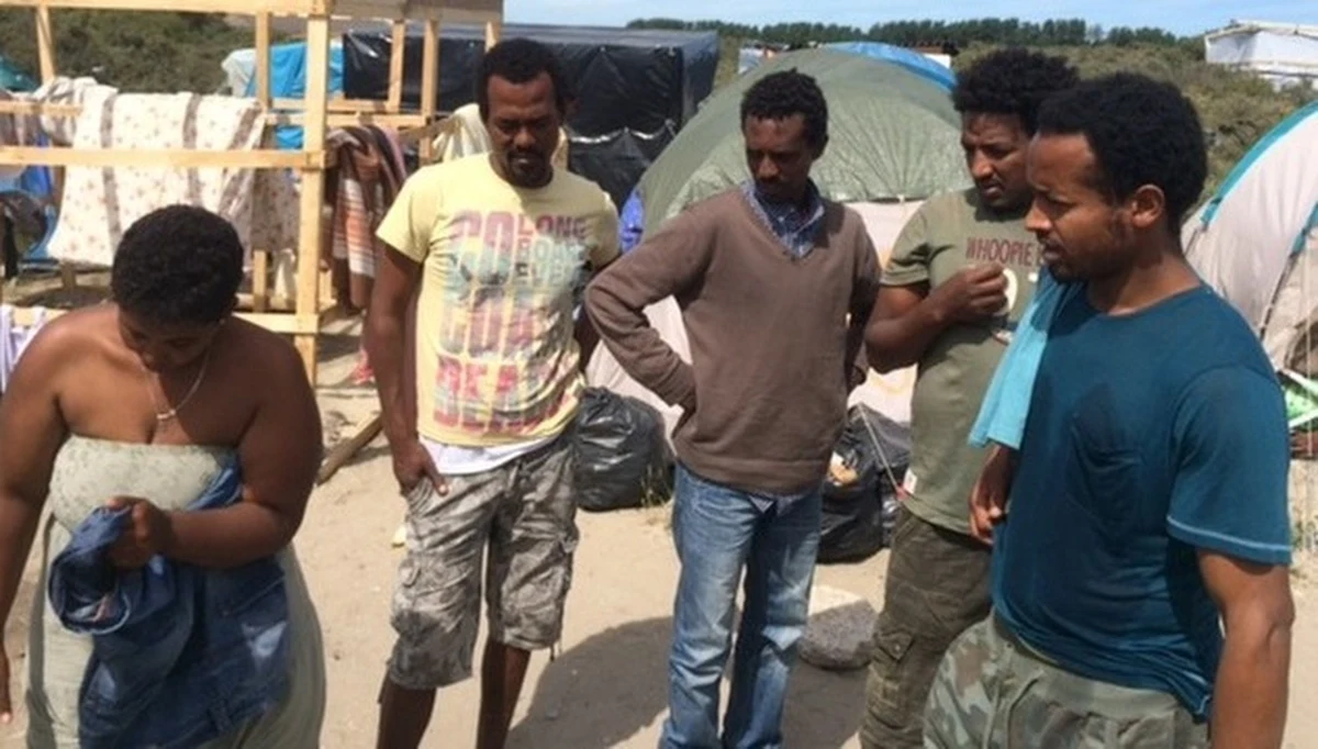 Do września kraje UE powinny przejąć w ramach programu relokacji przynajmniej 26 tysięcy uchodźców przebywających w Grecji i we Włoszech - powiedział komisarz UE ds. migracji Dimitris Awramopulos. Jednocześnie zaapelował o przyśpieszenie dystrybucji migrantów.