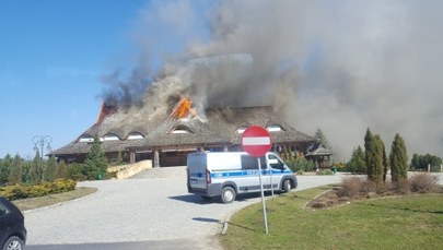Pożar zajazdu w Grębenicach, ewakuowano gości i pracowników