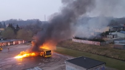 Ruda Śląska: Autobus zapalił się na pętli
