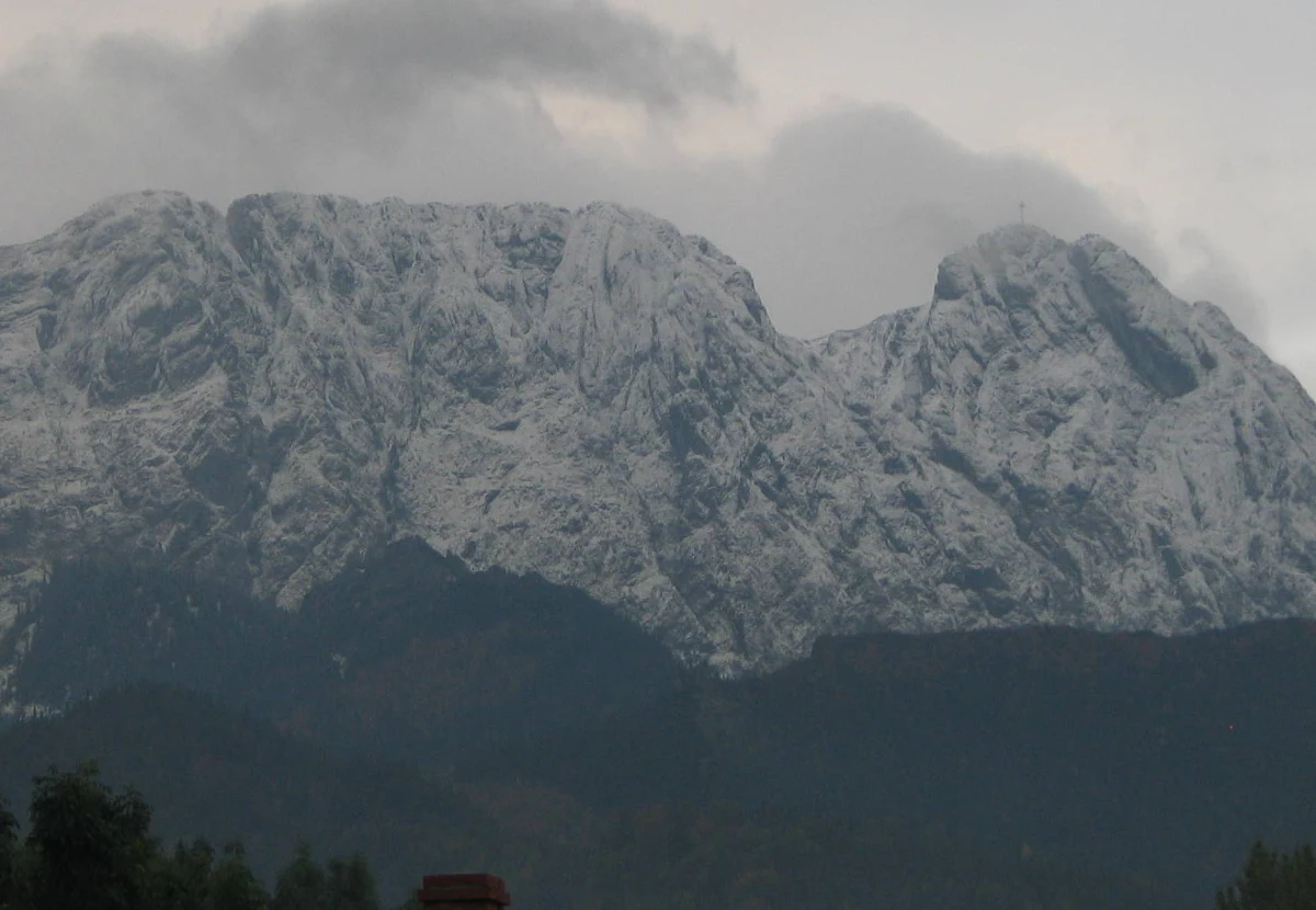 42-kilometrową trasę przez lasy, bagna, cmentarz, górki i torfowiska pokonają jutro w nocy uczestnicy Ekstremalnej Drodze Krzyżowej. Przejdą z Czarnego Dunajca do Ludźmierza na Podhalu.