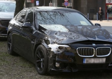 Samochód wiozący wiceszefa MON nie mógł korzystać z przywilejów na drodze