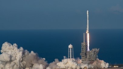 Historyczny lot rakiety z odzysku. Falcon 9 wyniosła na orbitę sztucznego satelitę