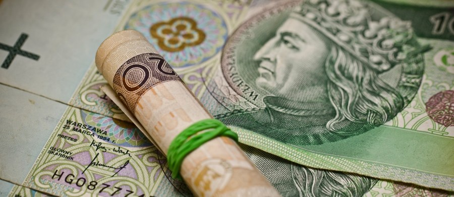 Prawa do atrakcyjnej kamienicy na warszawskiej Pradze wartej co najmniej 8 milionów złotych odkupiono za 30 tysięcy złotych. Jak dowiedział się reporter RMF FM Krzysztof Zasada, taką transakcję wykrył zespół prokuratorów badających nieprawidłowości przy reprywatyzacji stołecznych nieruchomości. Śledczy już wysłali pozew o unieważnienie tej umowy. 