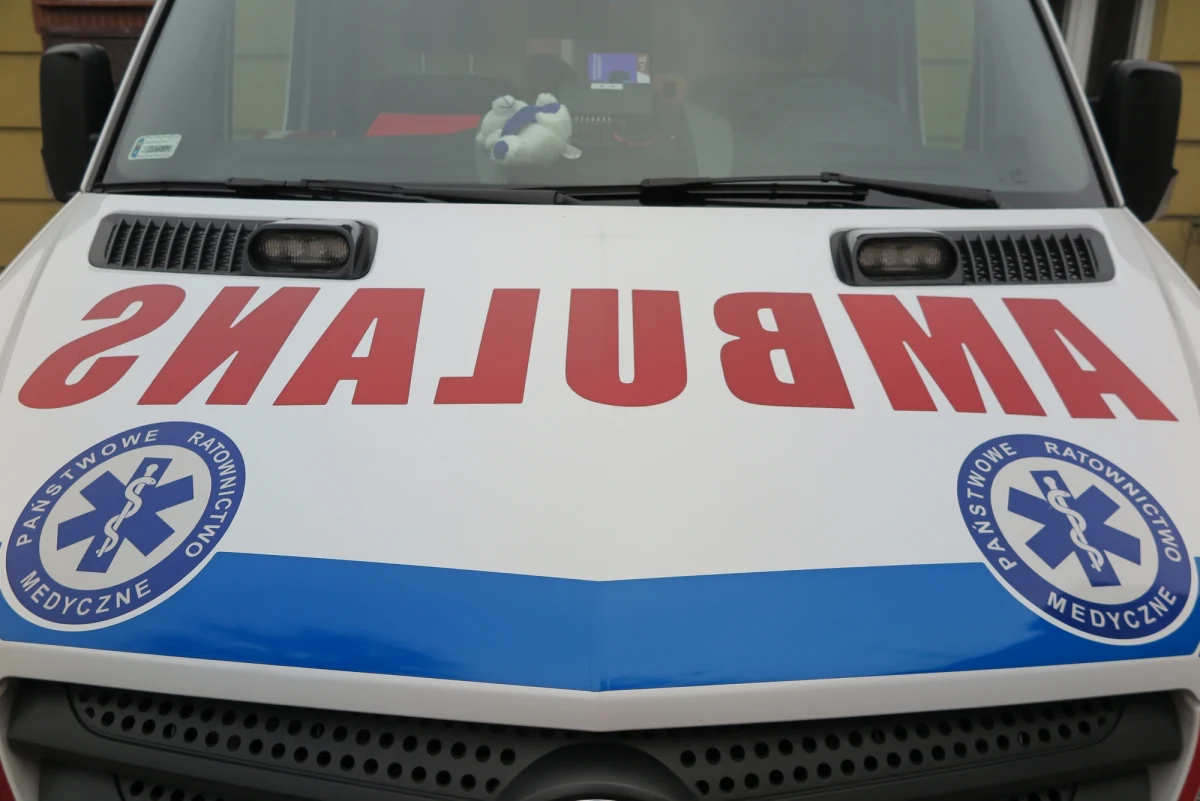 Tragedia w Zgierzu koło Łodzi. 3-latek utopił się w beczce na deszczówkę. Chłopiec i jego 1,5-roczna siostra byli pod opieką 60-letniej babci.