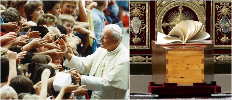 Dziś mija 12 lat od śmierci Jana Pawła II. Przy grobie polskiego papieża w bazylice Świętego Piotra odprawiona została msza. W 2014 roku Jan Paweł II został ogłoszony świętym. 