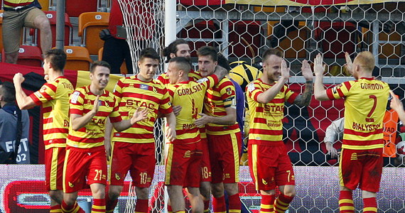 Jagiellonia Białystok pokonała u siebie Bruk-Bet Termalicę Nieciecza 1:0 i powróciła na pierwsze miejsce w tabeli. Takim samym wynikiem zakończyło się inne niedzielne spotkanie 27. kolejki Lechii Gdańsk z KGHM Zagłębiem Lubin.