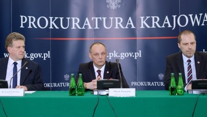 Prokuratura: Nowe zarzuty dla kontrolerów lotów ze Smoleńska [ZAPIS KONFERENCJI]